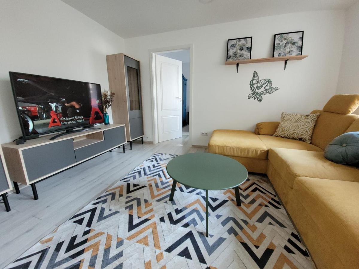 Lovely Apartment Near City Center Cluj-Napoca Exterior foto